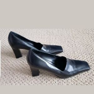 Via Spiga Women's Black Heels $195